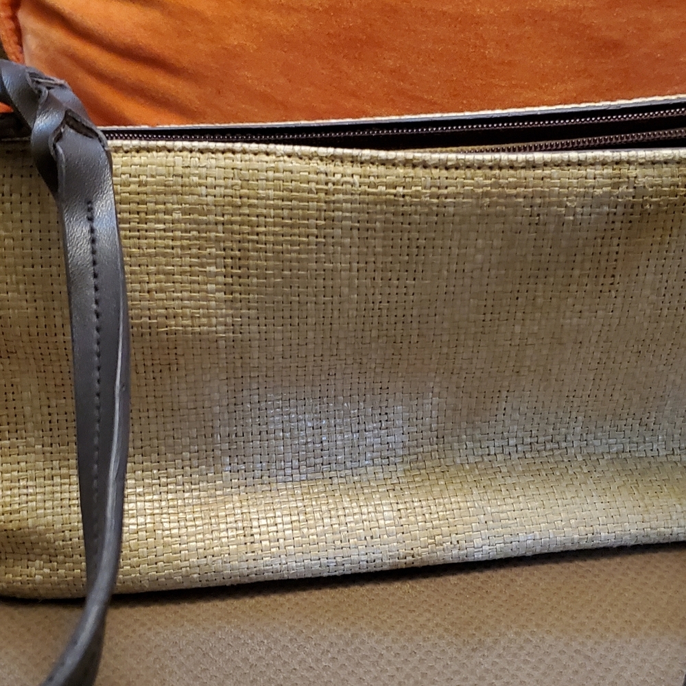 handbag - Picture 4 of 6